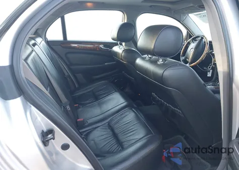 2004 Jaguar Xj Vanden Plas z USA, uszkodzony, nr VIN SAJEA74C44SG12197